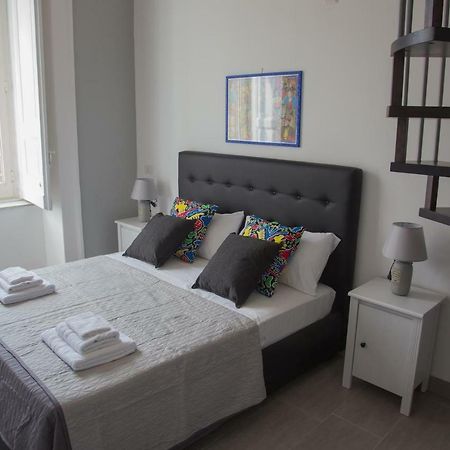 Vesuvius Luxury Suites เนเปิลส์ ภายนอก รูปภาพ