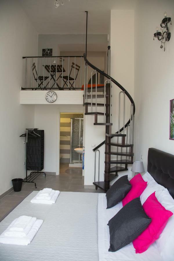 Vesuvius Luxury Suites เนเปิลส์ ภายนอก รูปภาพ