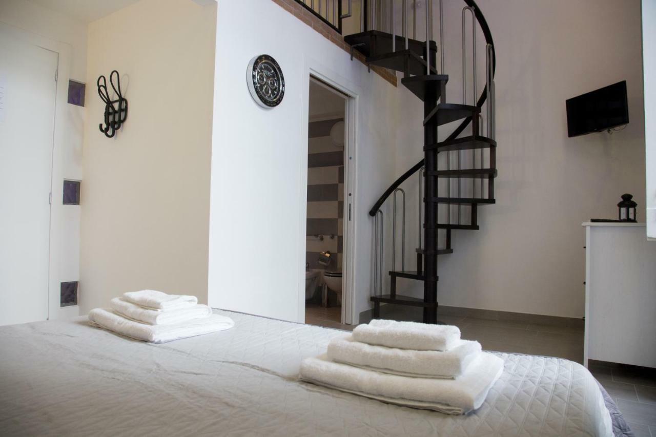 Vesuvius Luxury Suites เนเปิลส์ ภายนอก รูปภาพ