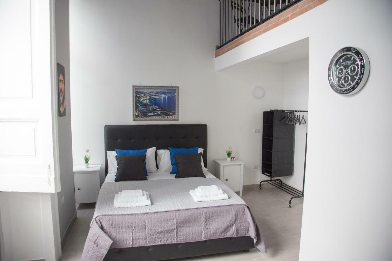 Vesuvius Luxury Suites เนเปิลส์ ภายนอก รูปภาพ