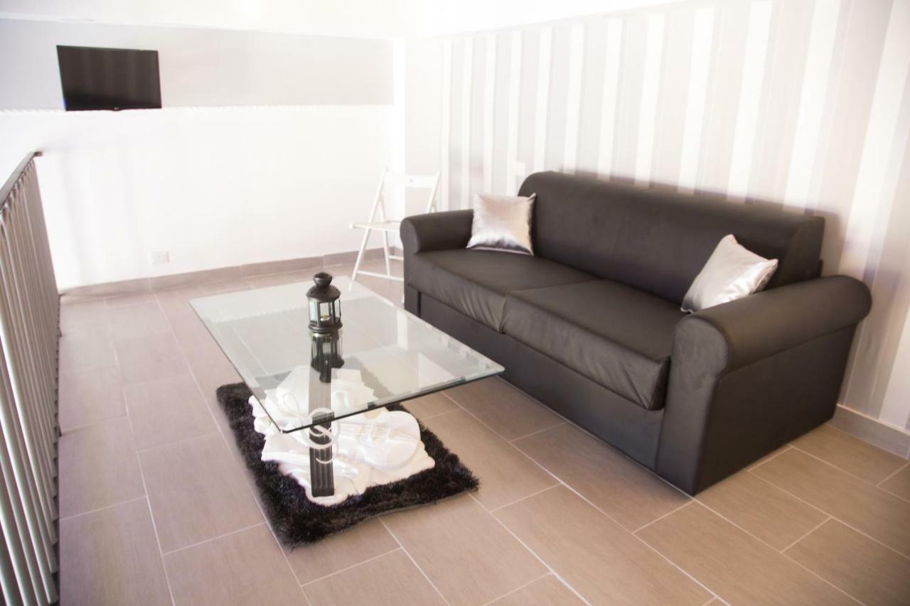 Vesuvius Luxury Suites เนเปิลส์ ภายนอก รูปภาพ