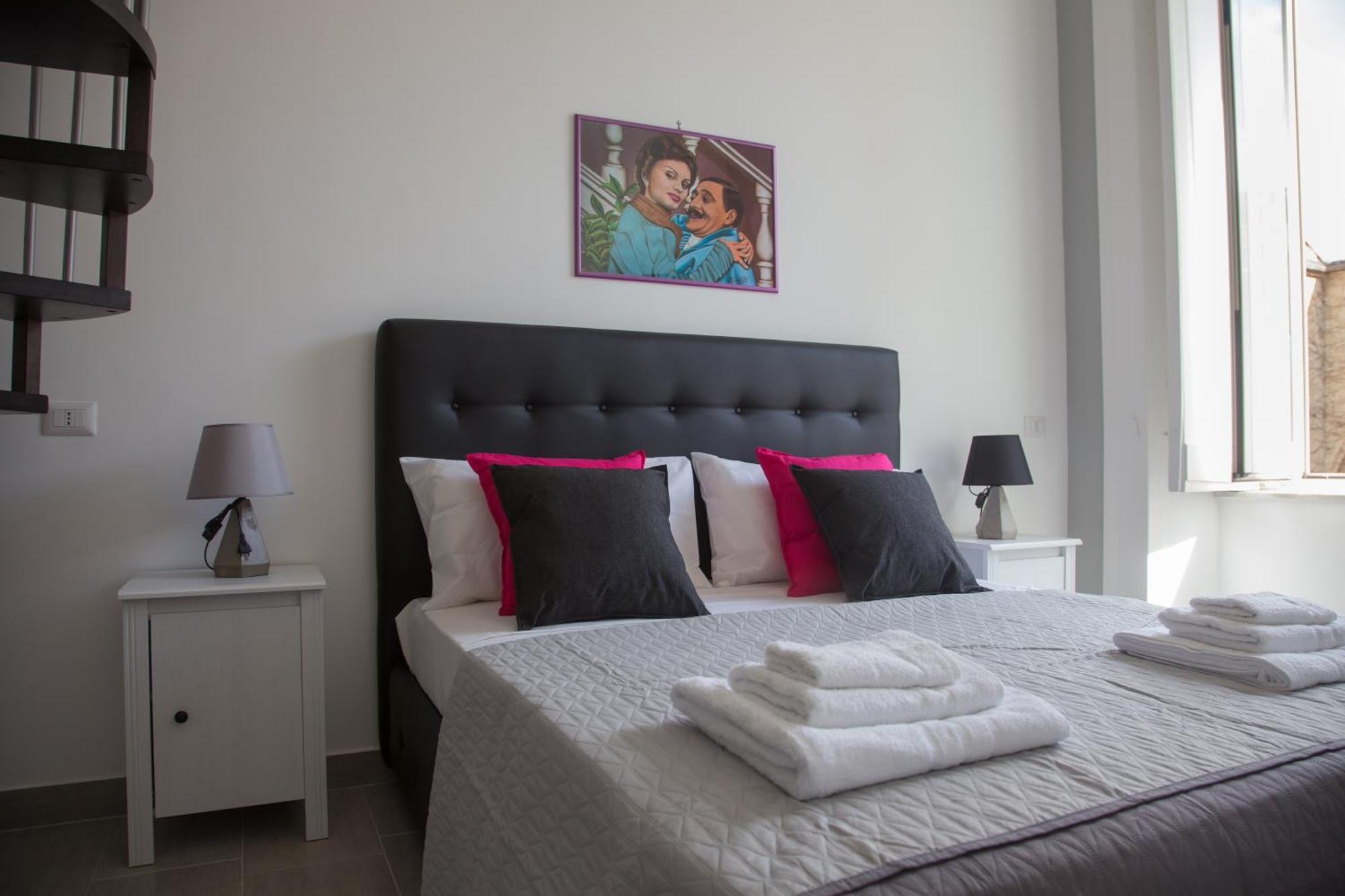 Vesuvius Luxury Suites เนเปิลส์ ภายนอก รูปภาพ