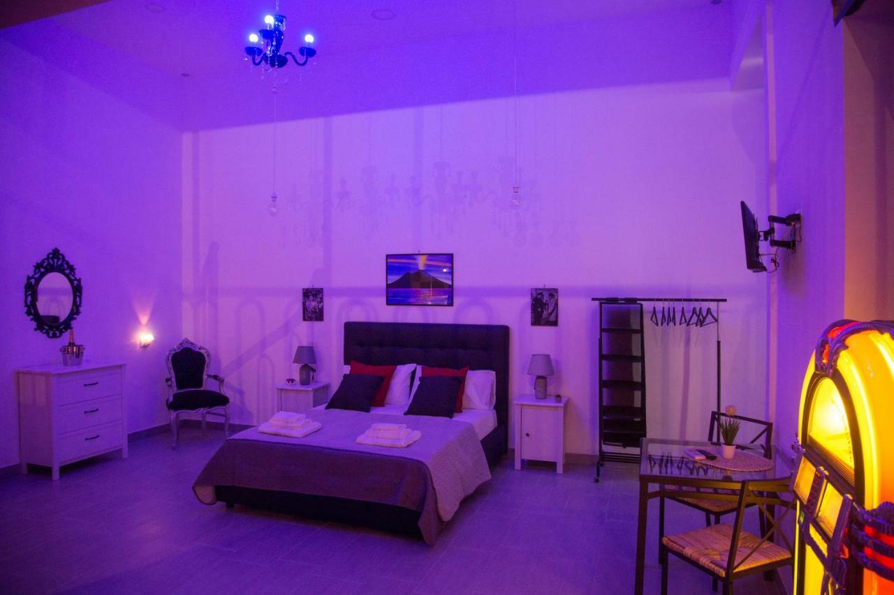 Vesuvius Luxury Suites เนเปิลส์ ภายนอก รูปภาพ